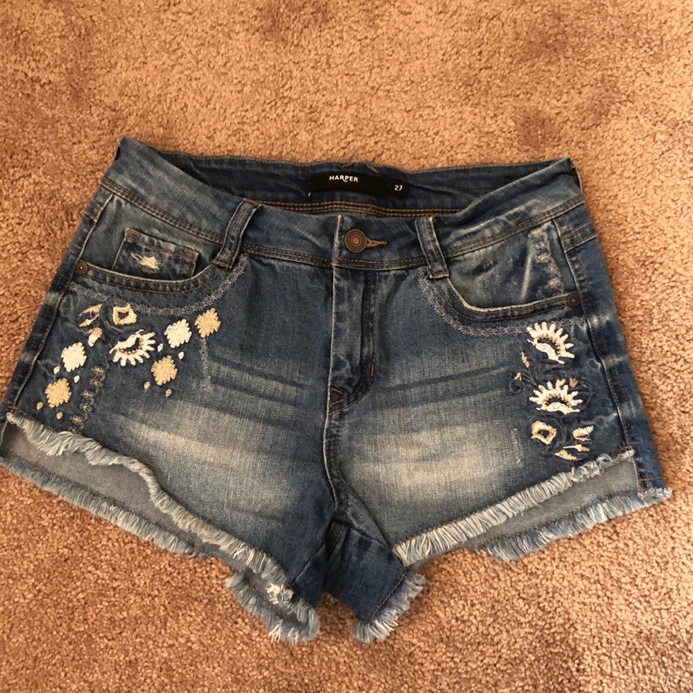 Harper from Francesca’s Mid-rise Detailed Shorts